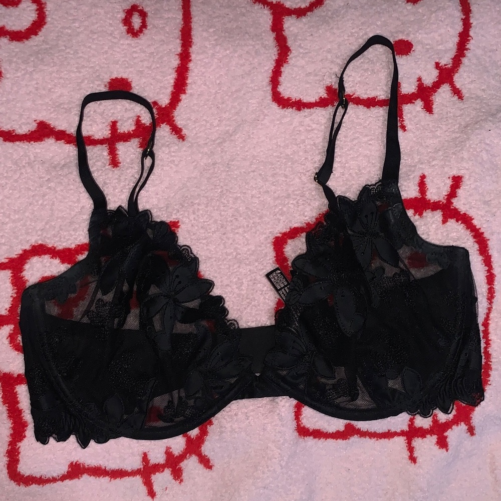 VS Black Lace Bra